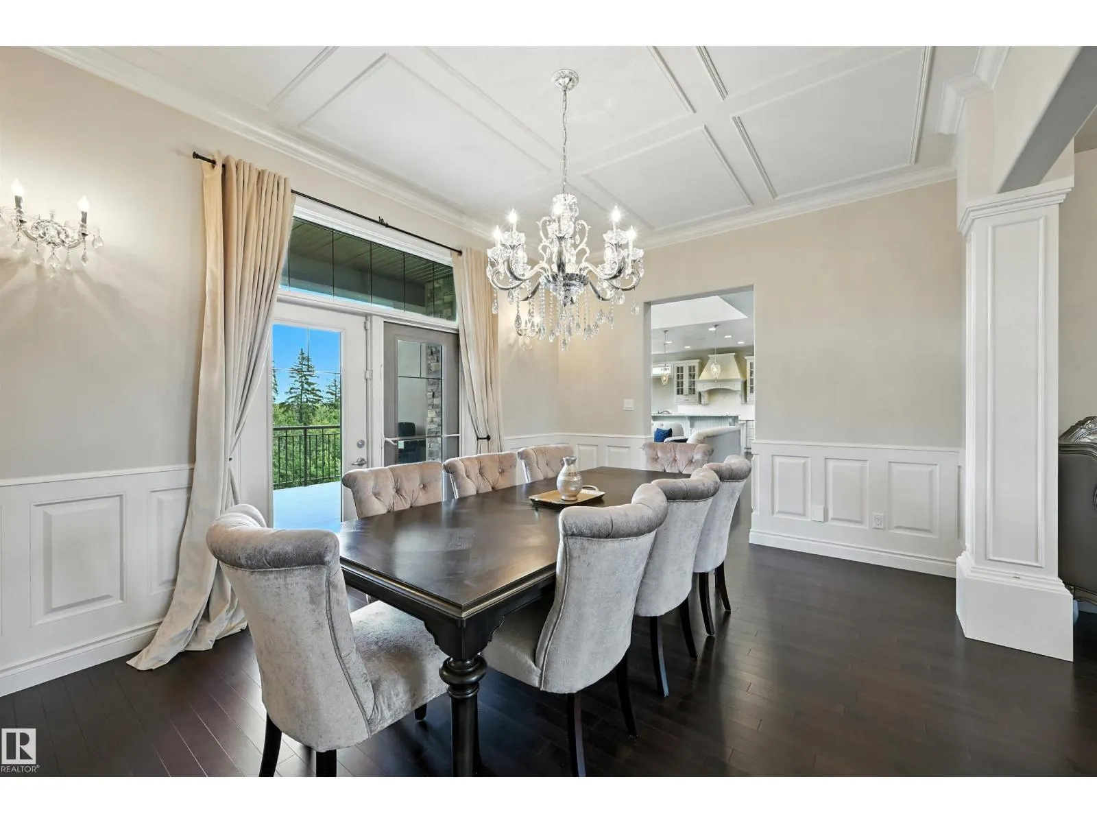 631 HOWATT DR SW