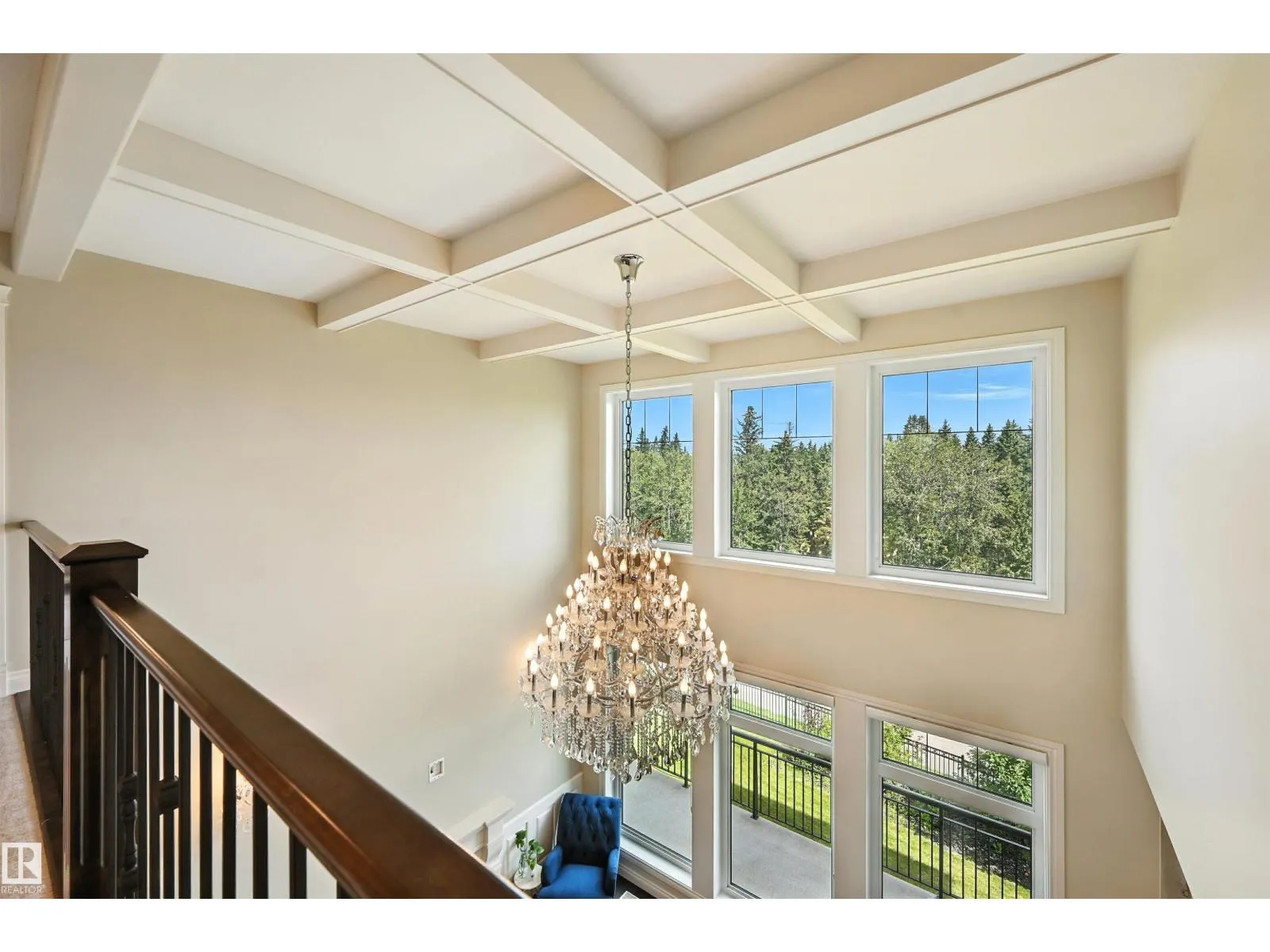 631 HOWATT DR SW