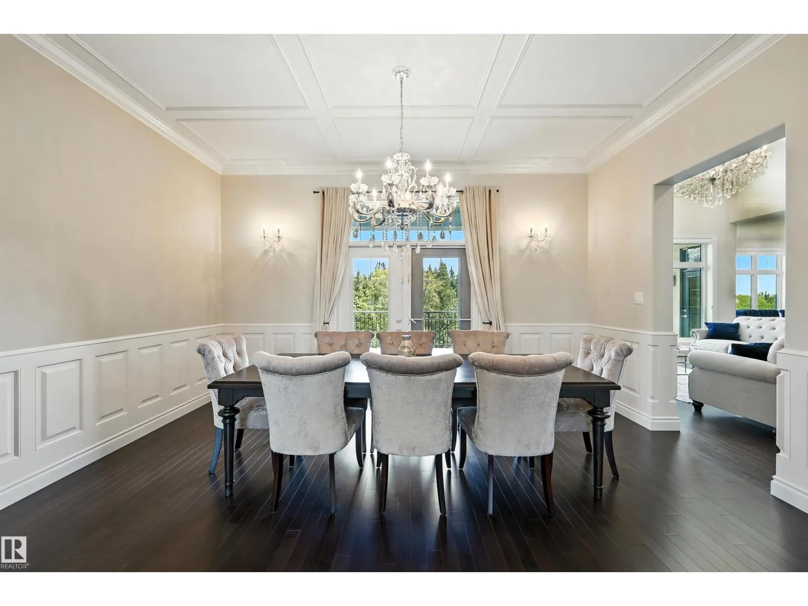 631 HOWATT DR SW