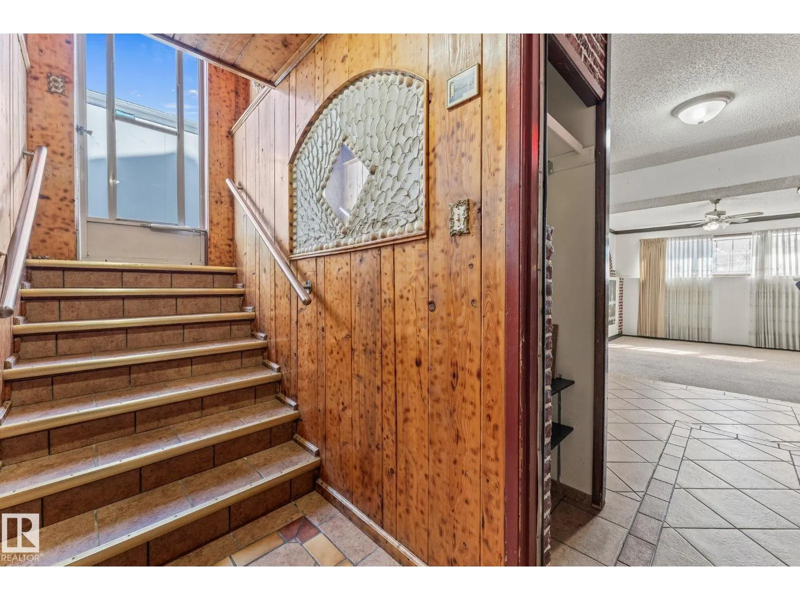 13820 86 ST NW