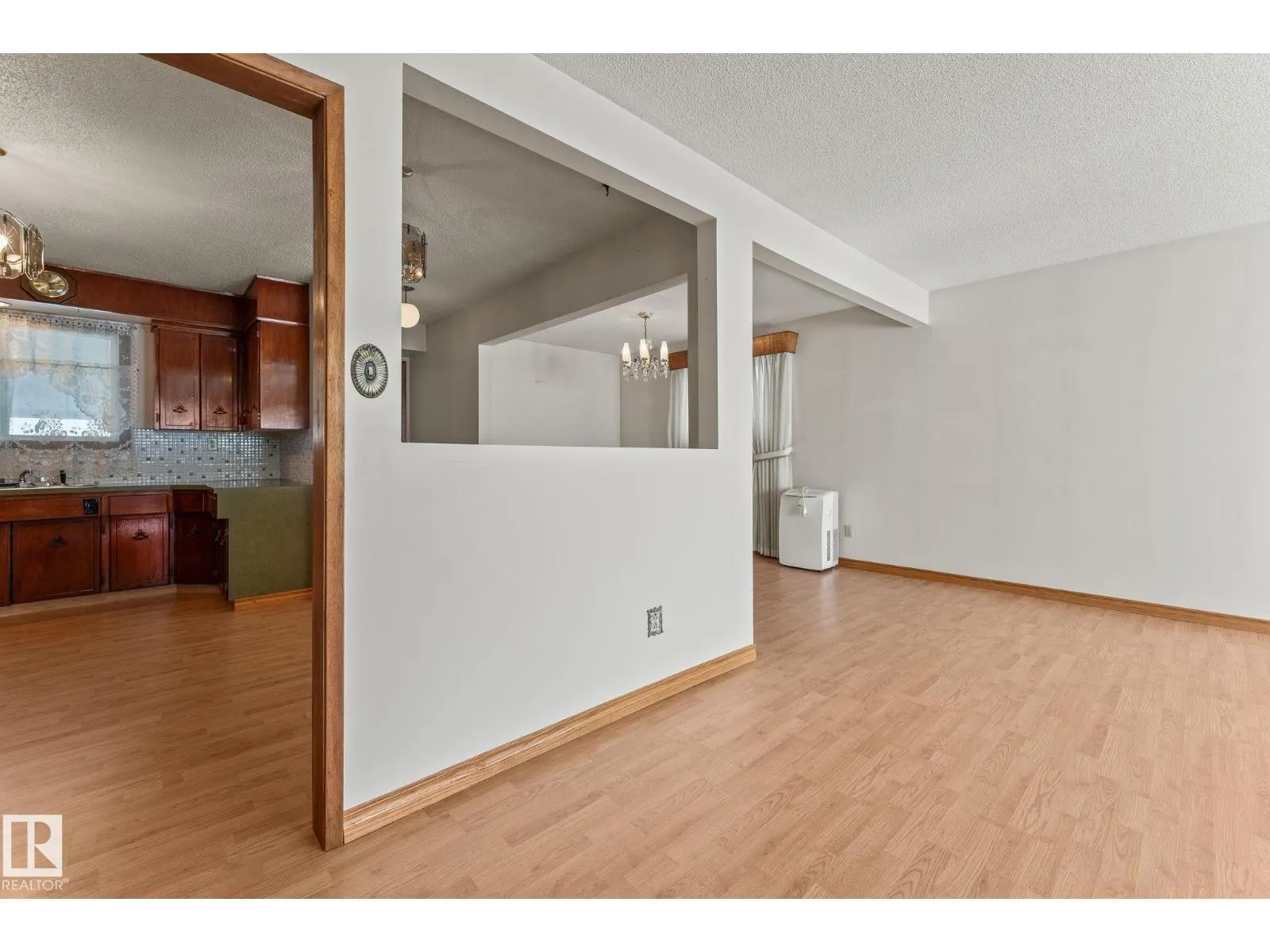 13820 86 ST NW
