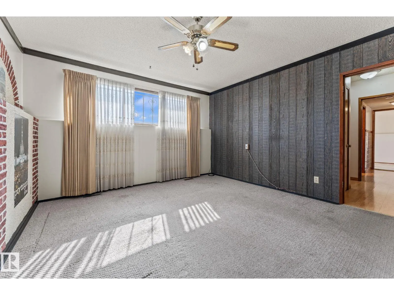 13820 86 ST NW