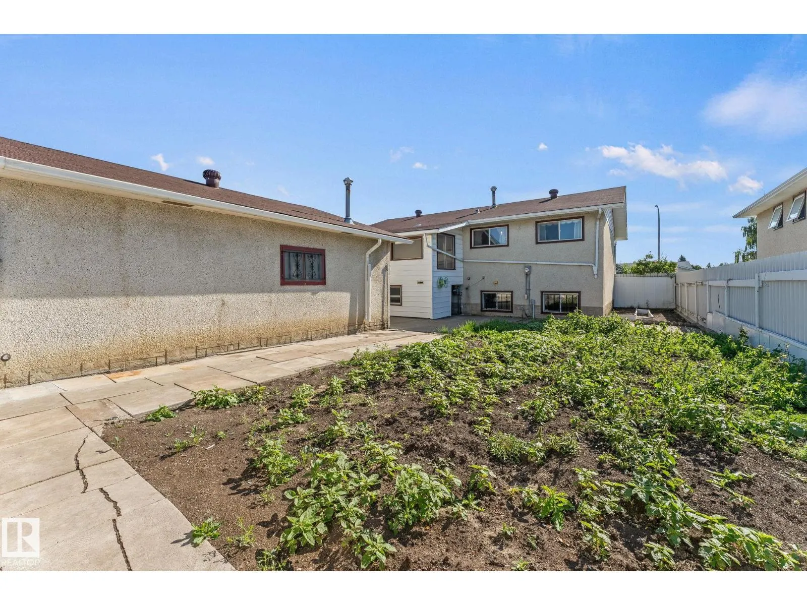 13820 86 ST NW