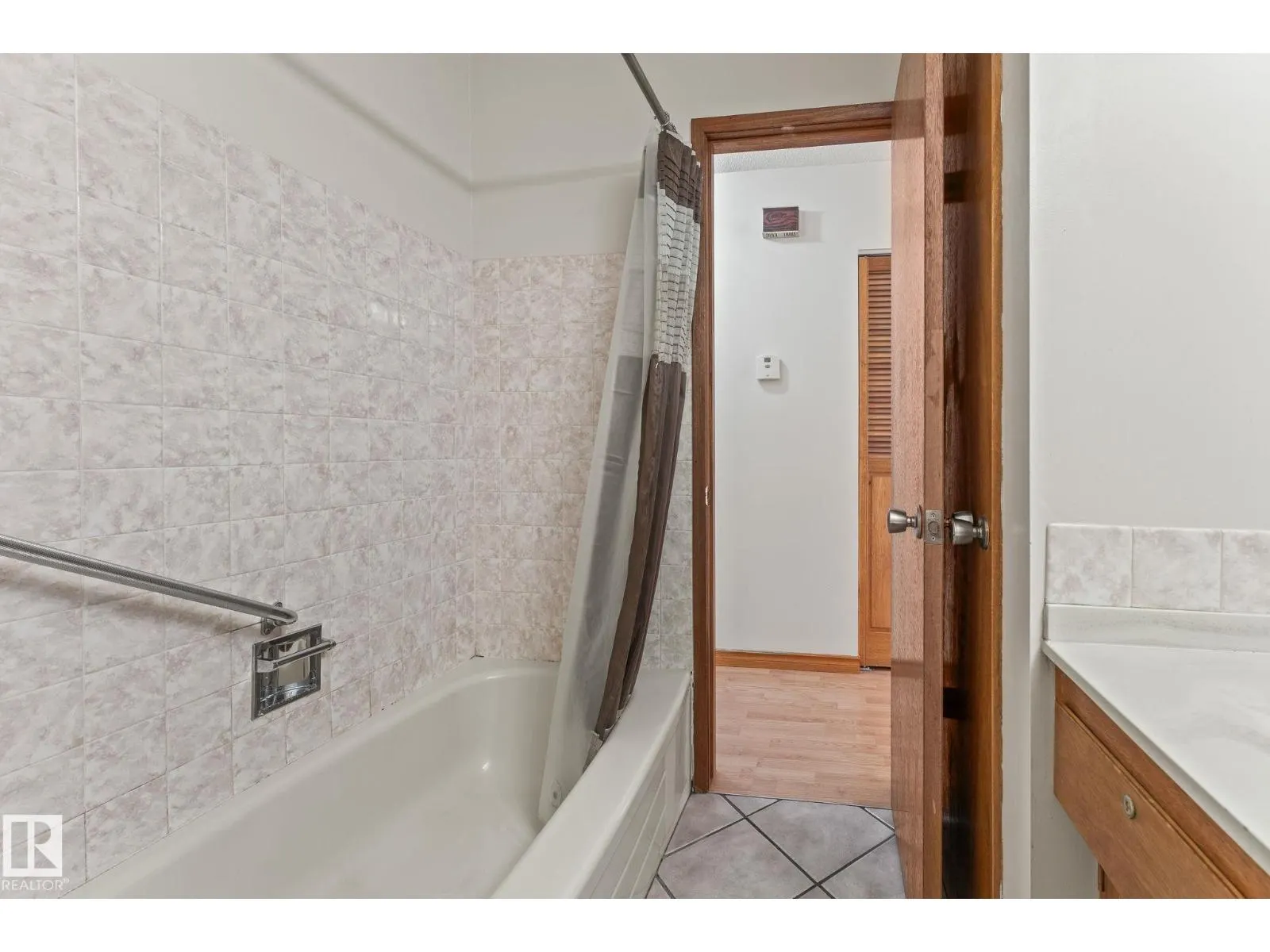 13820 86 ST NW