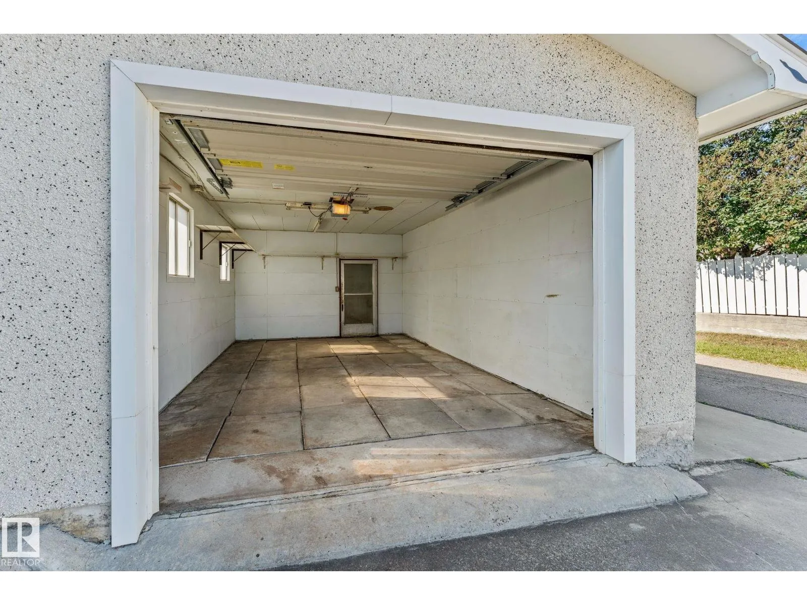 13820 86 ST NW
