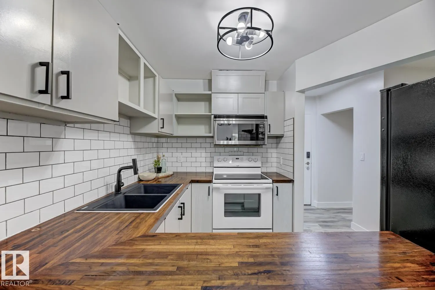 #301 10138 116 ST NW