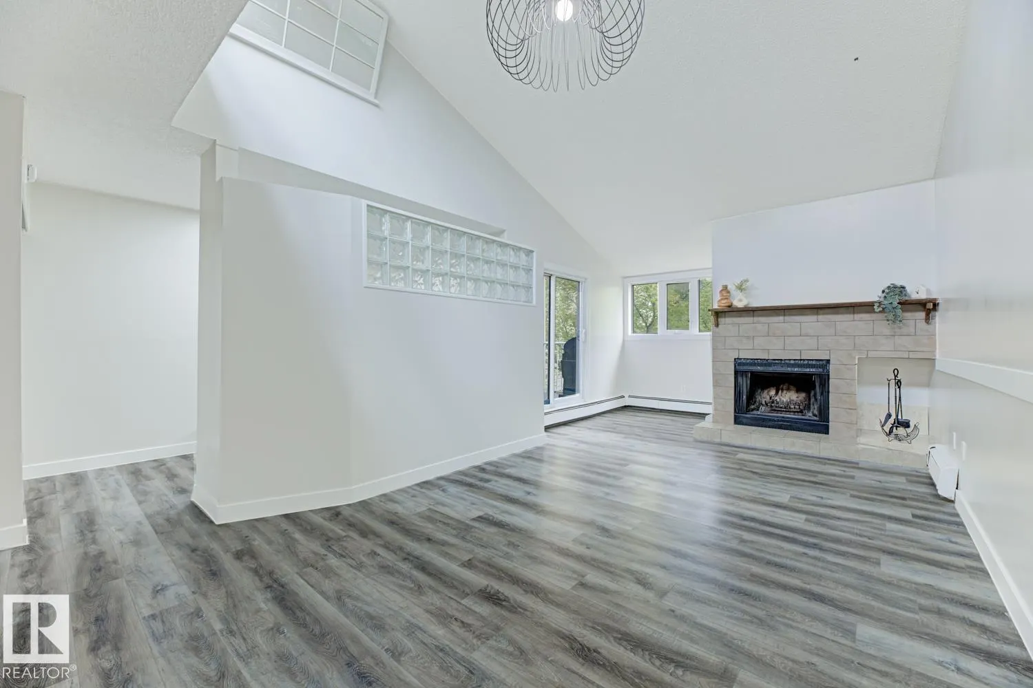 #301 10138 116 ST NW