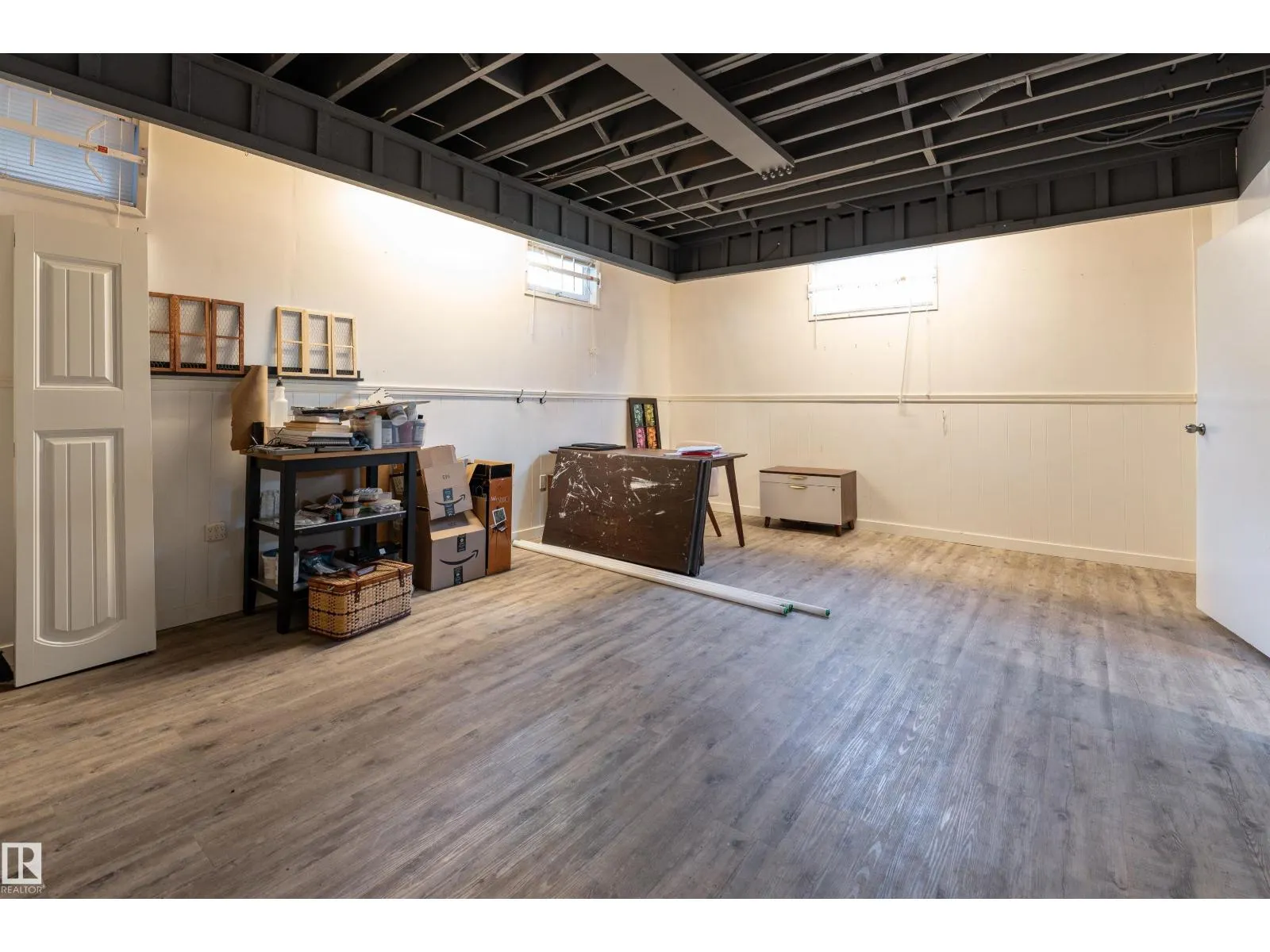 6004 102 AV NW