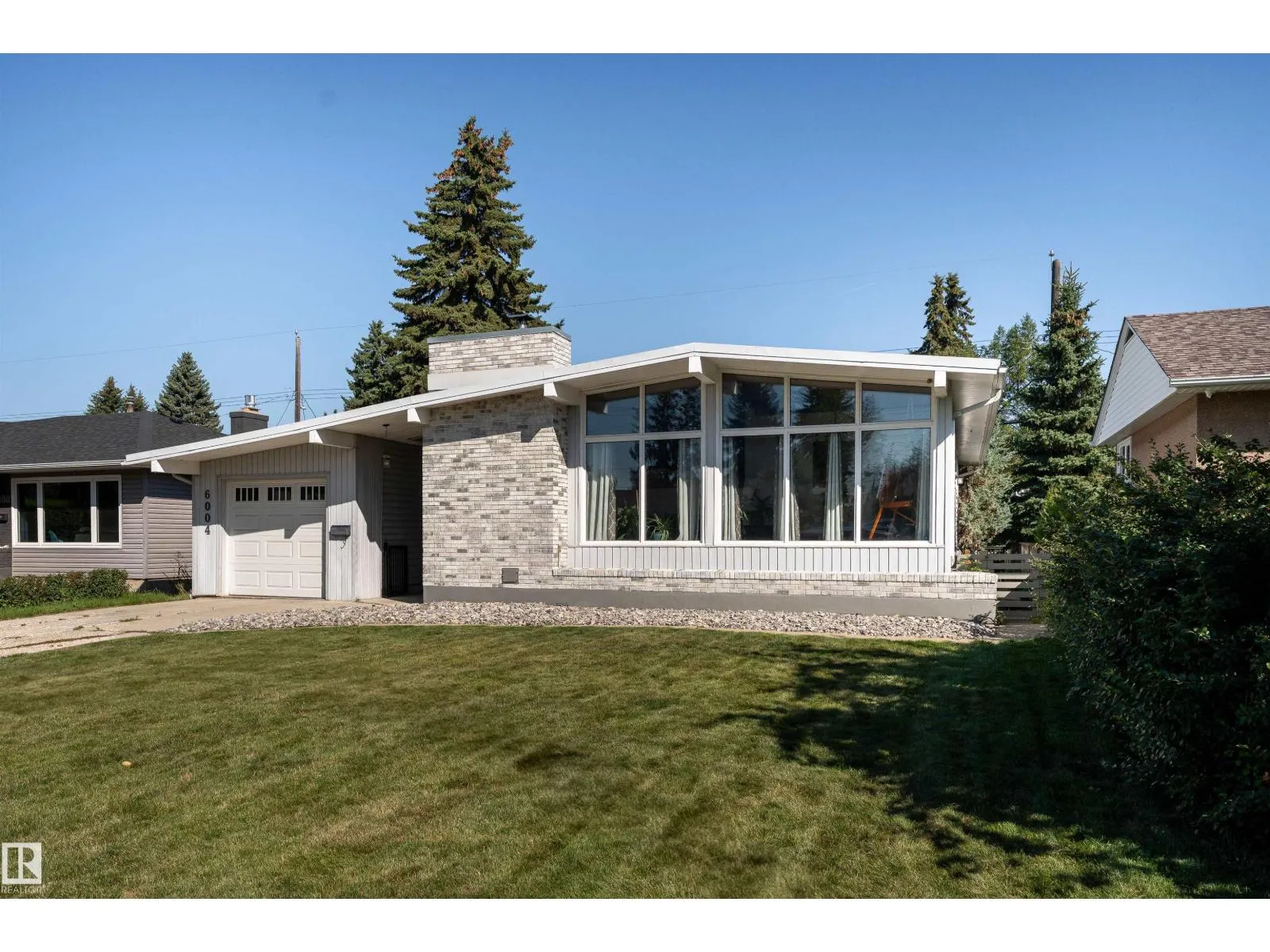 6004 102 AV NW