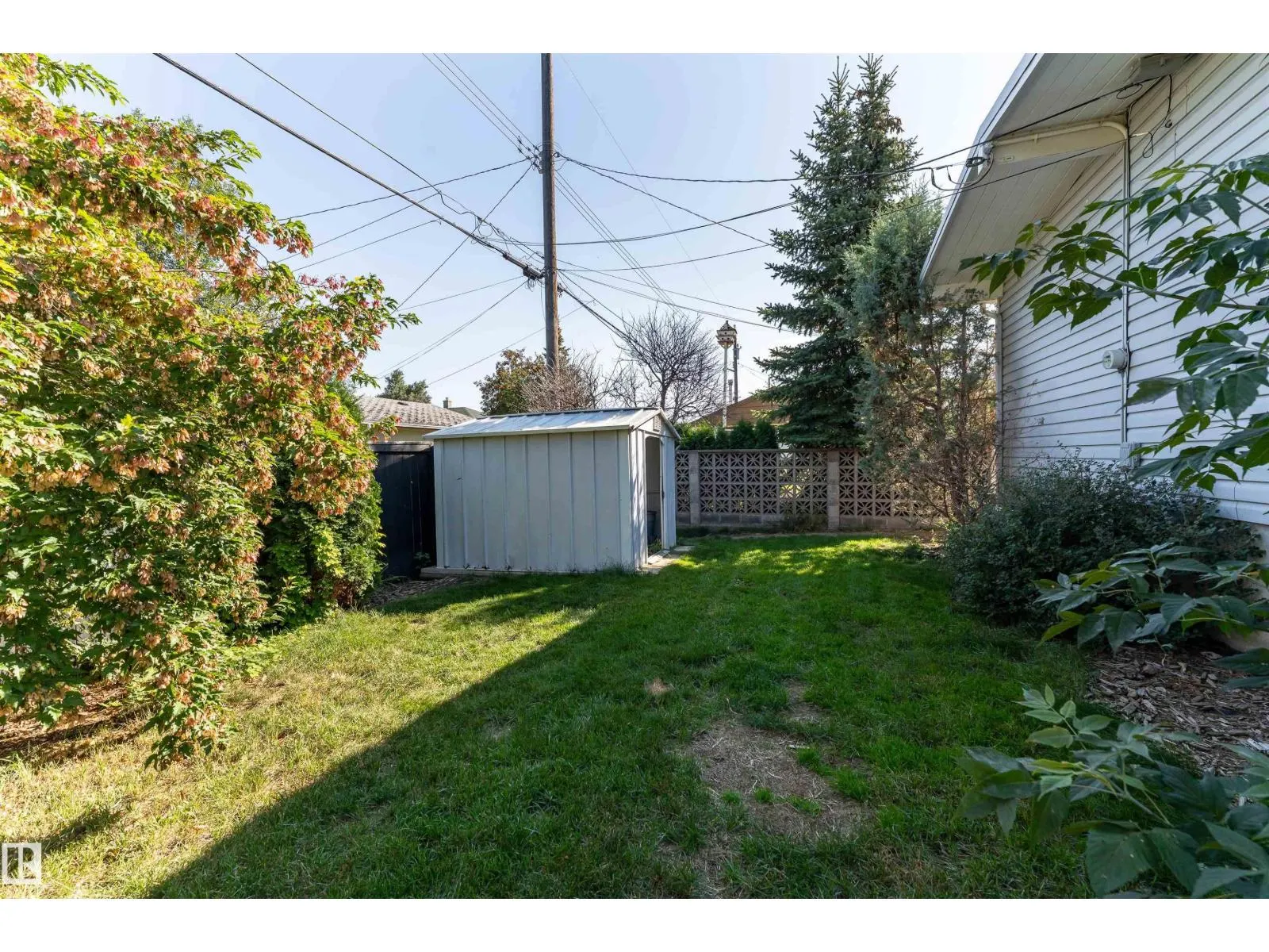 6004 102 AV NW