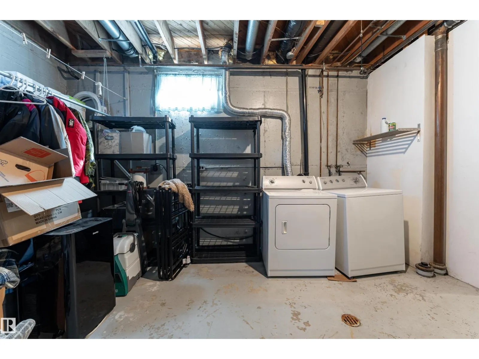 6004 102 AV NW