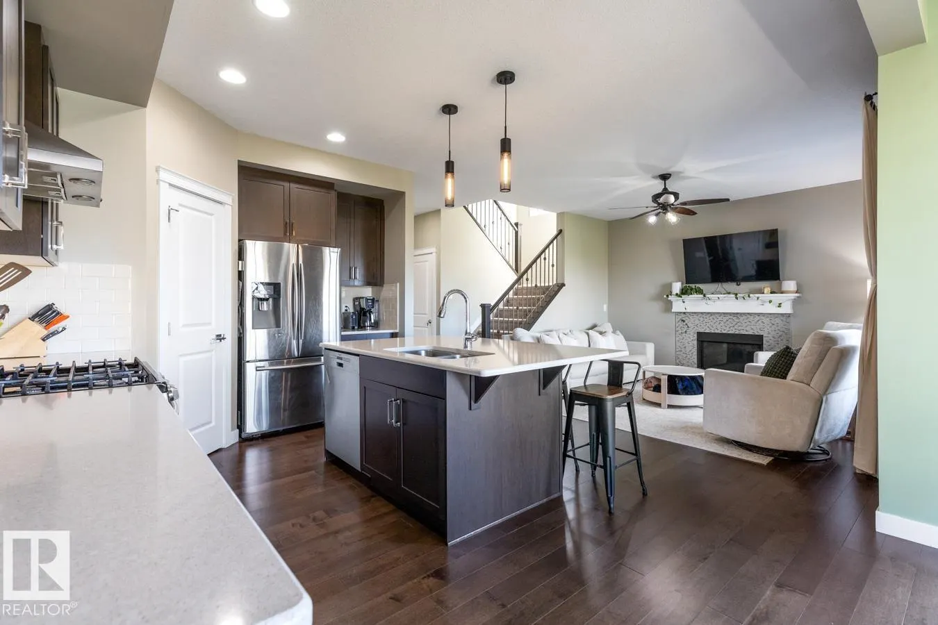 1640 25 ST NW