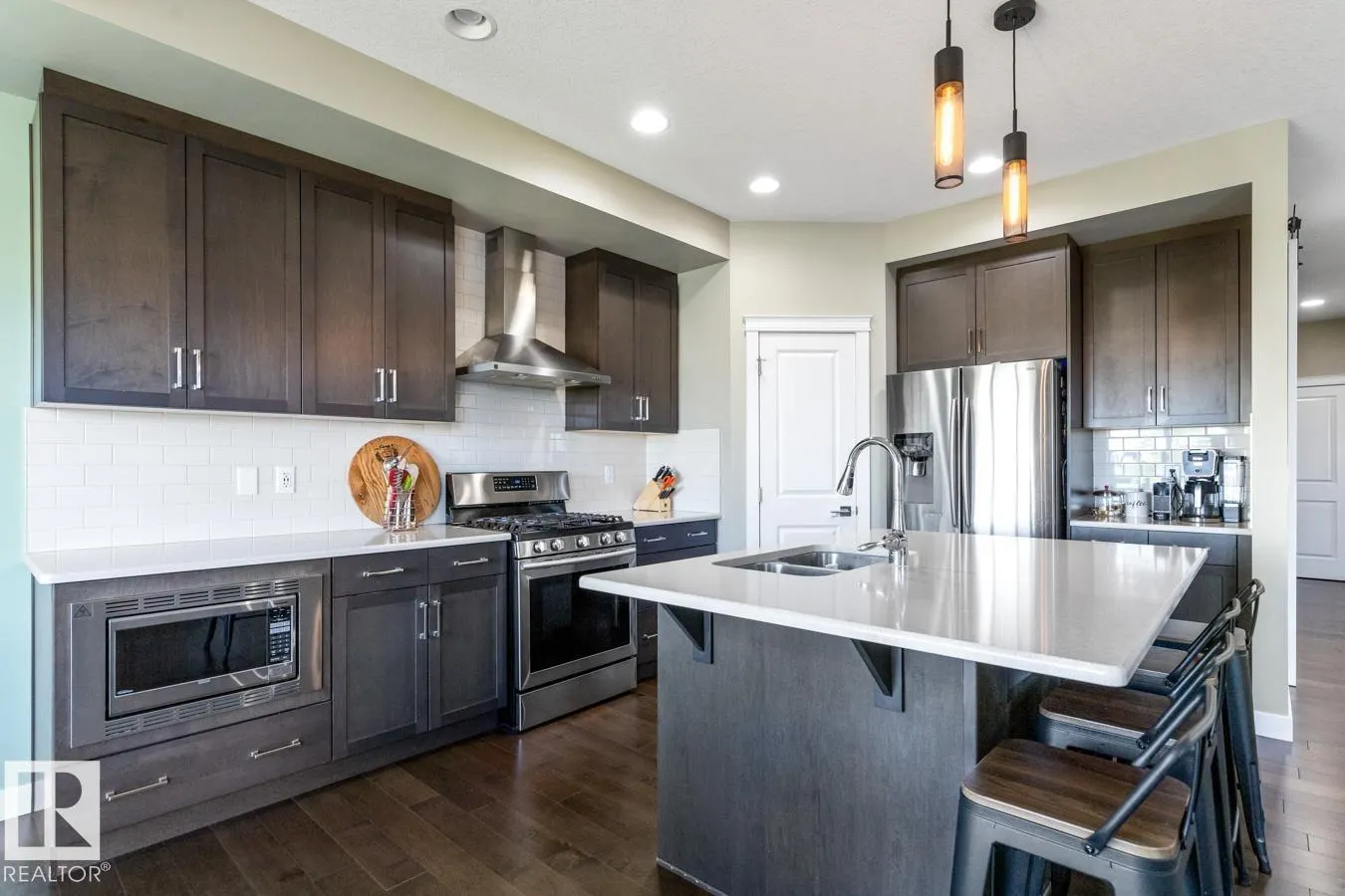 1640 25 ST NW