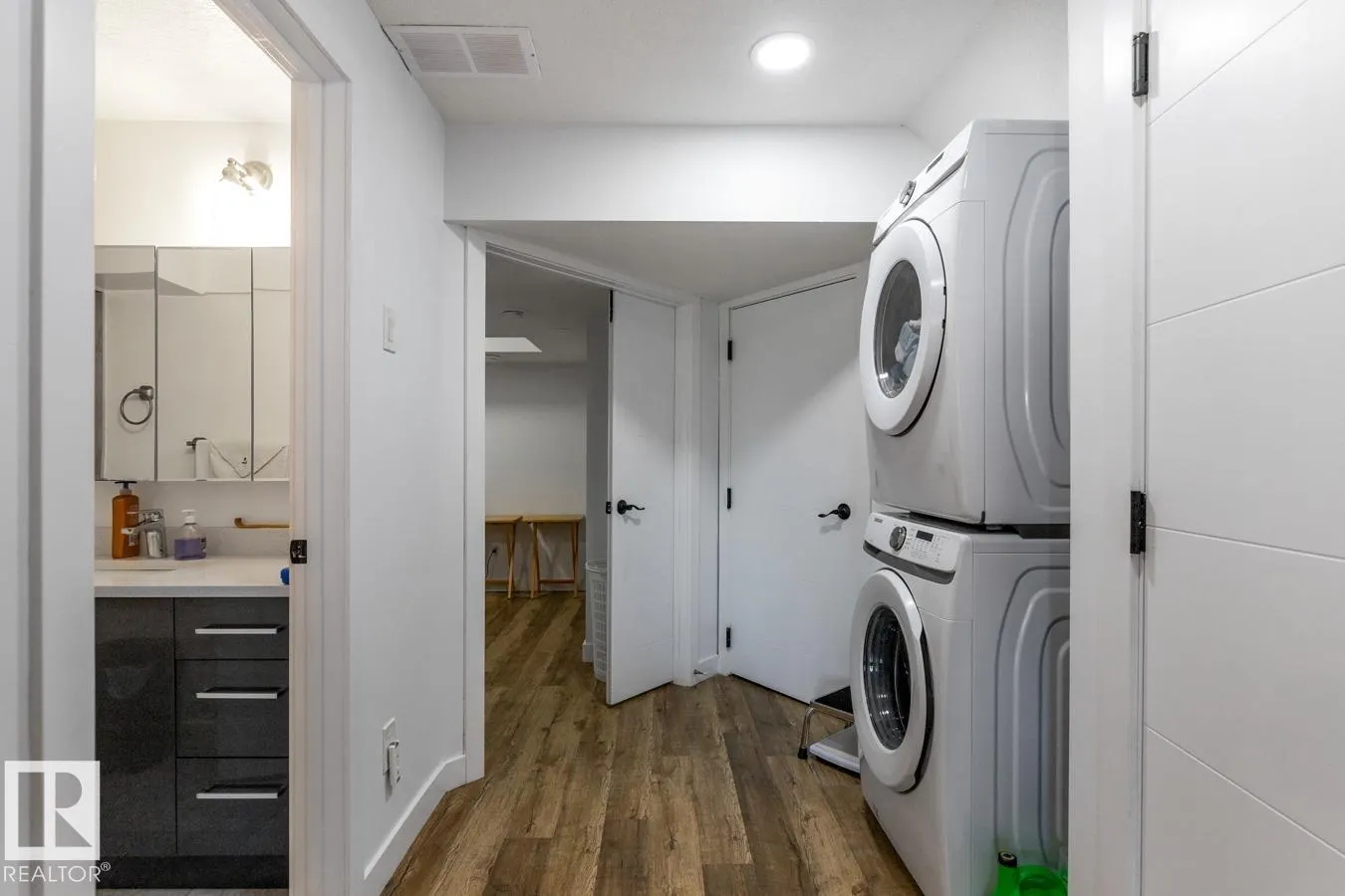 1640 25 ST NW