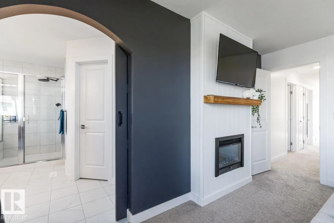 1640 25 ST NW