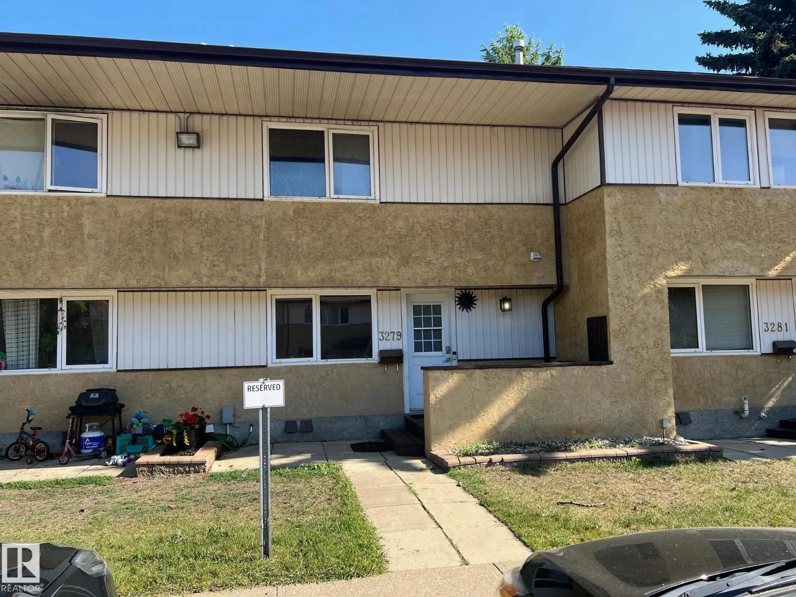 3279 139 AV NW