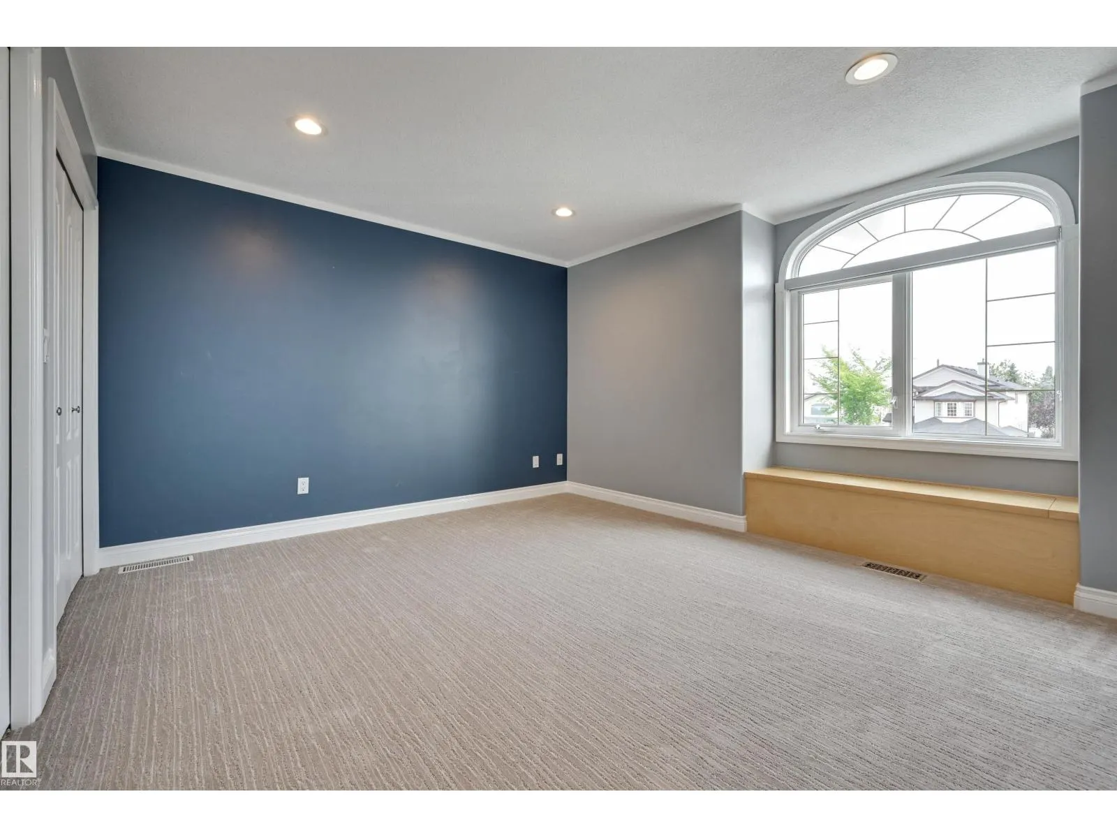 81 DECHENE RD NW