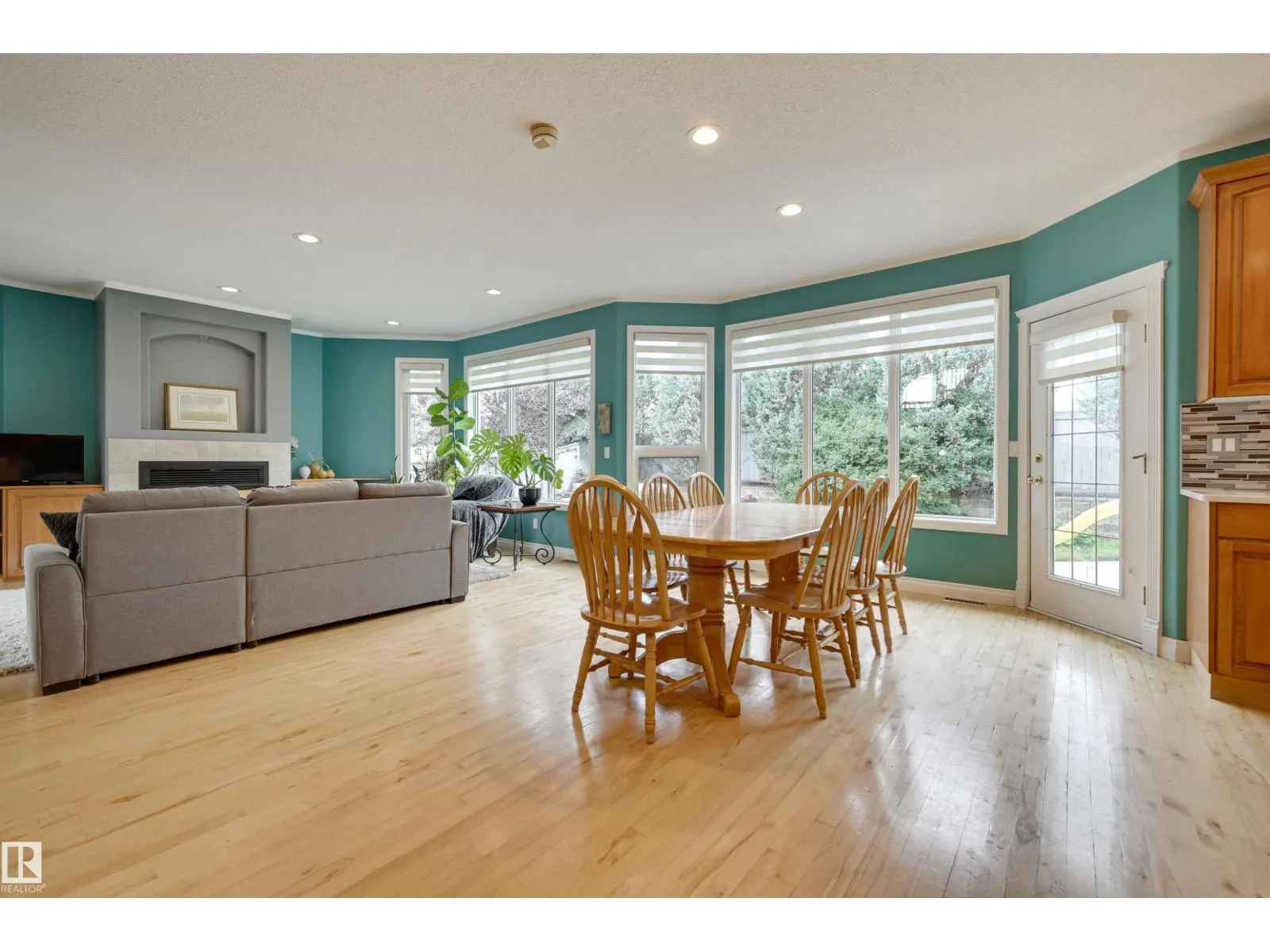 81 DECHENE RD NW