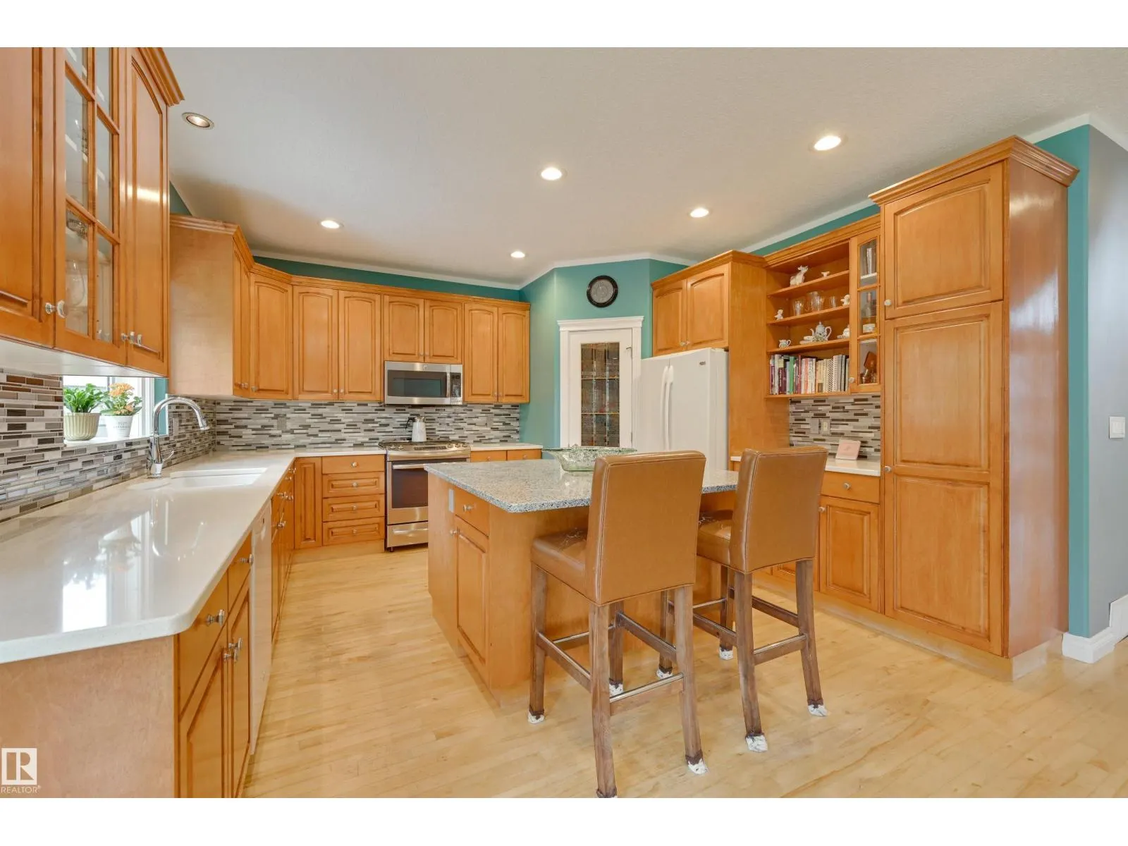 81 DECHENE RD NW