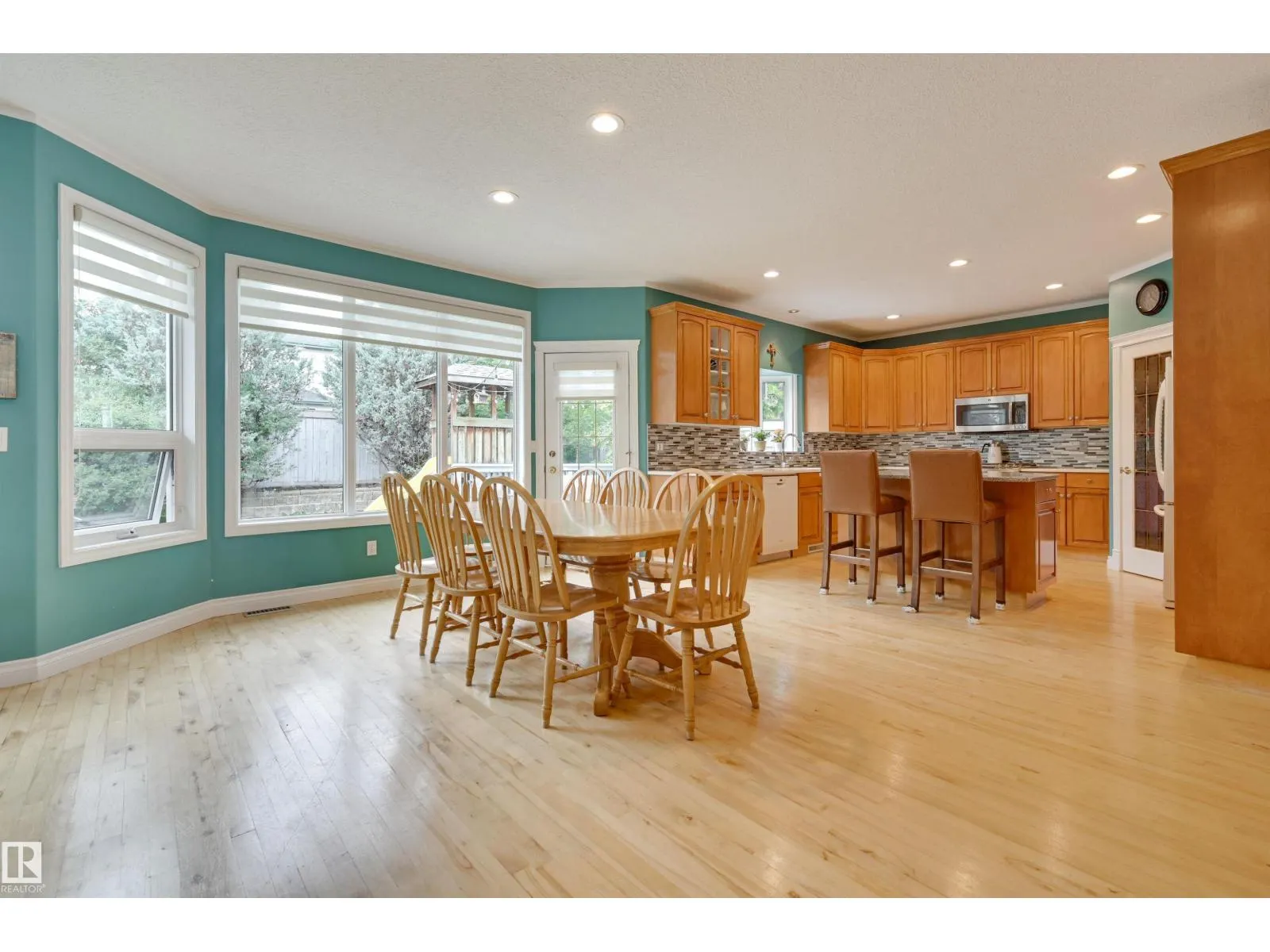 81 DECHENE RD NW