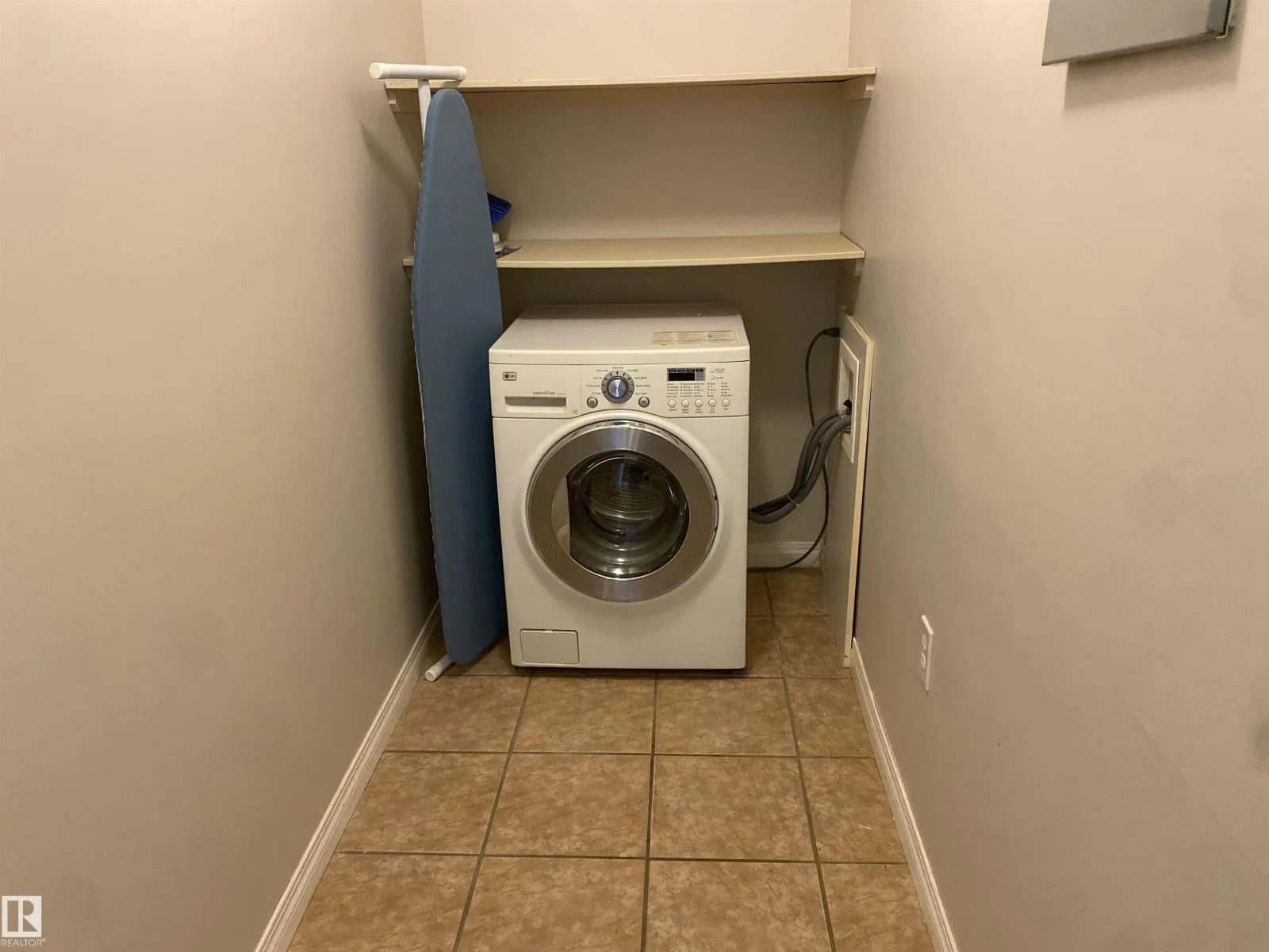 #304 6210 101 AV NW