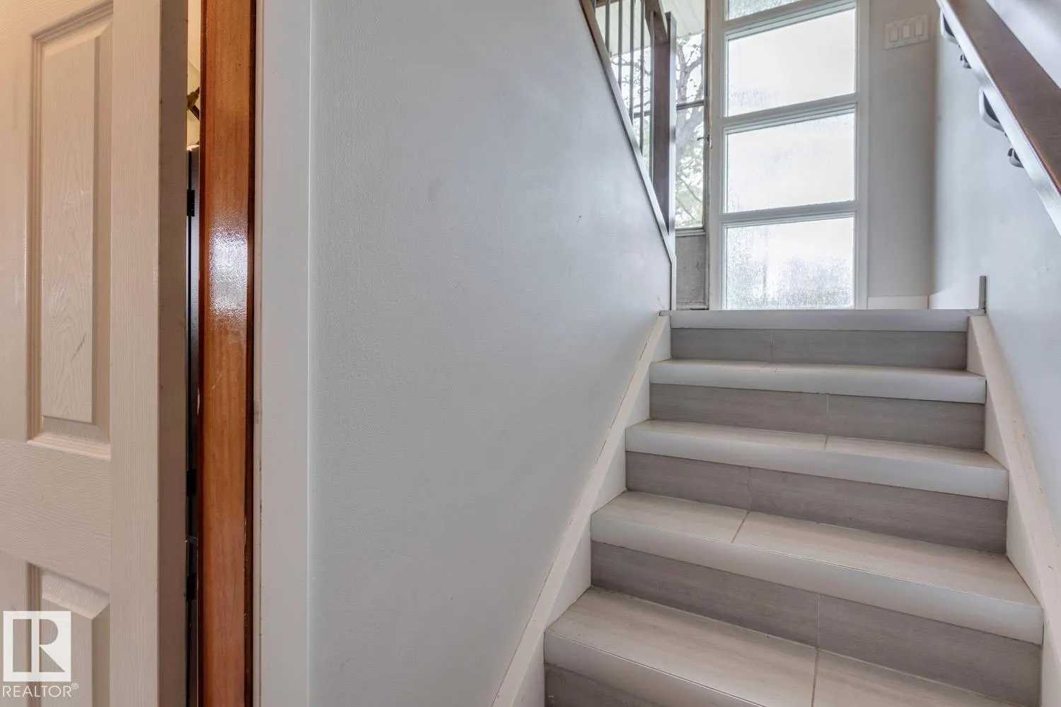 11348 87 ST NW