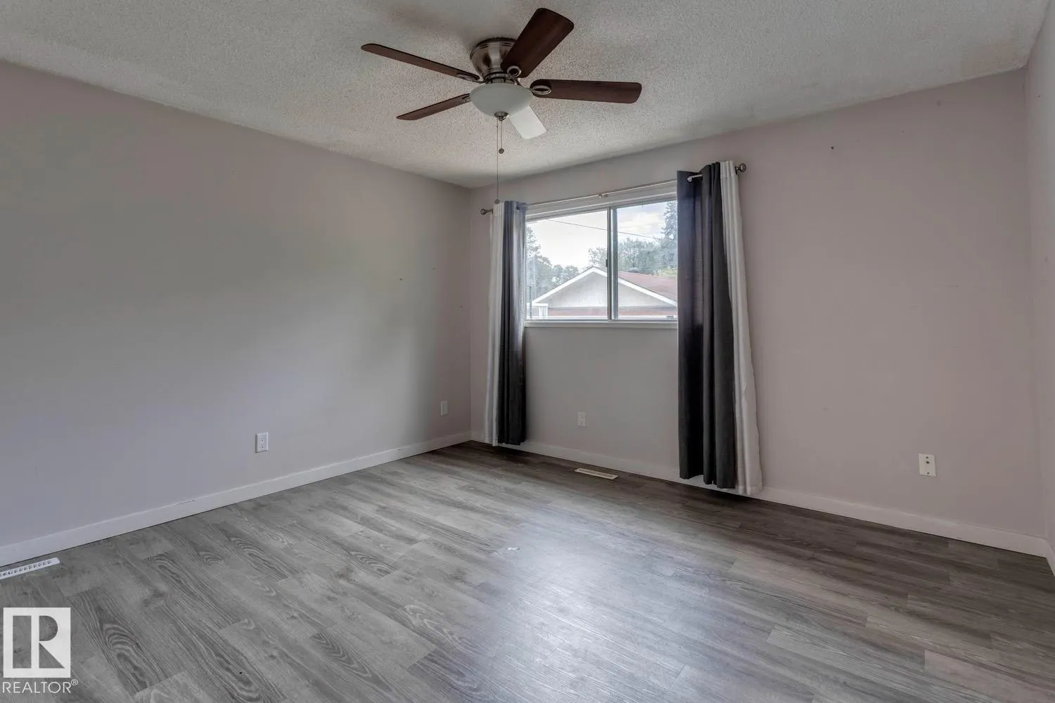 11348 87 ST NW