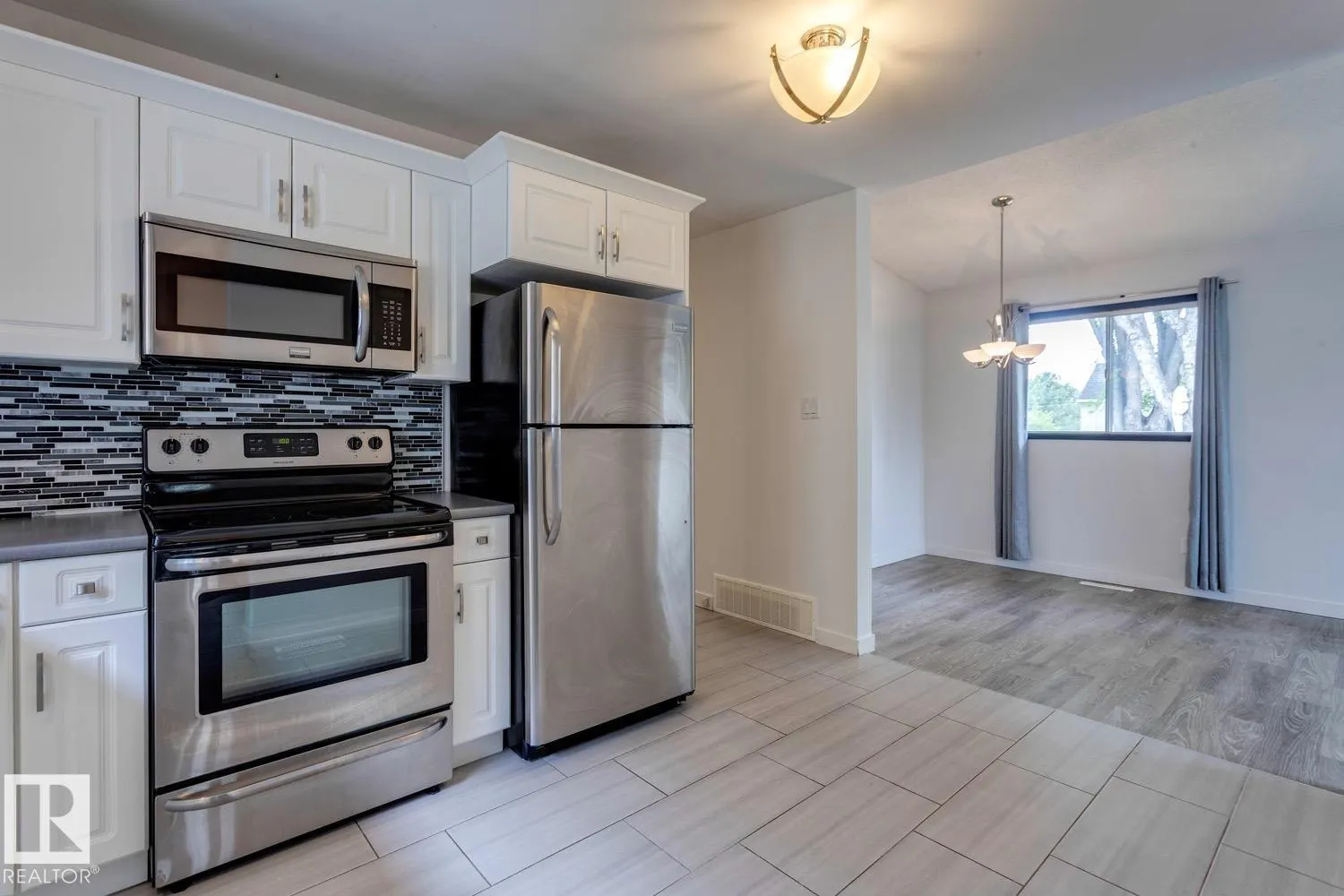 11348 87 ST NW