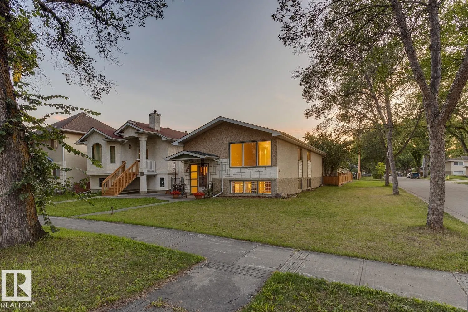 11348 87 ST NW