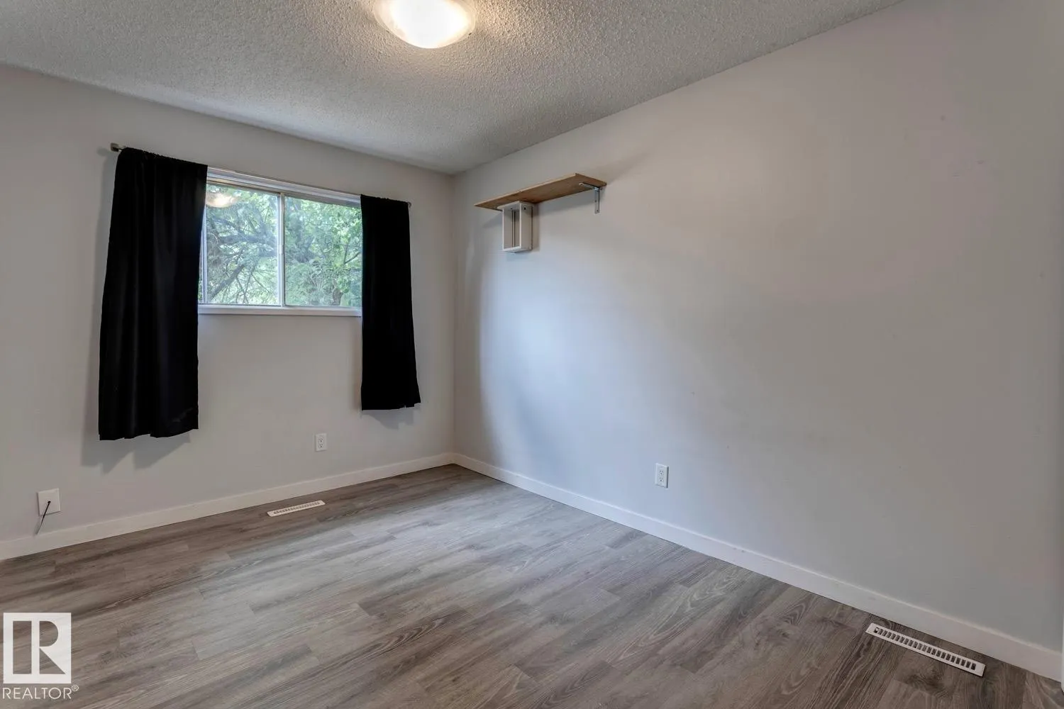 11348 87 ST NW