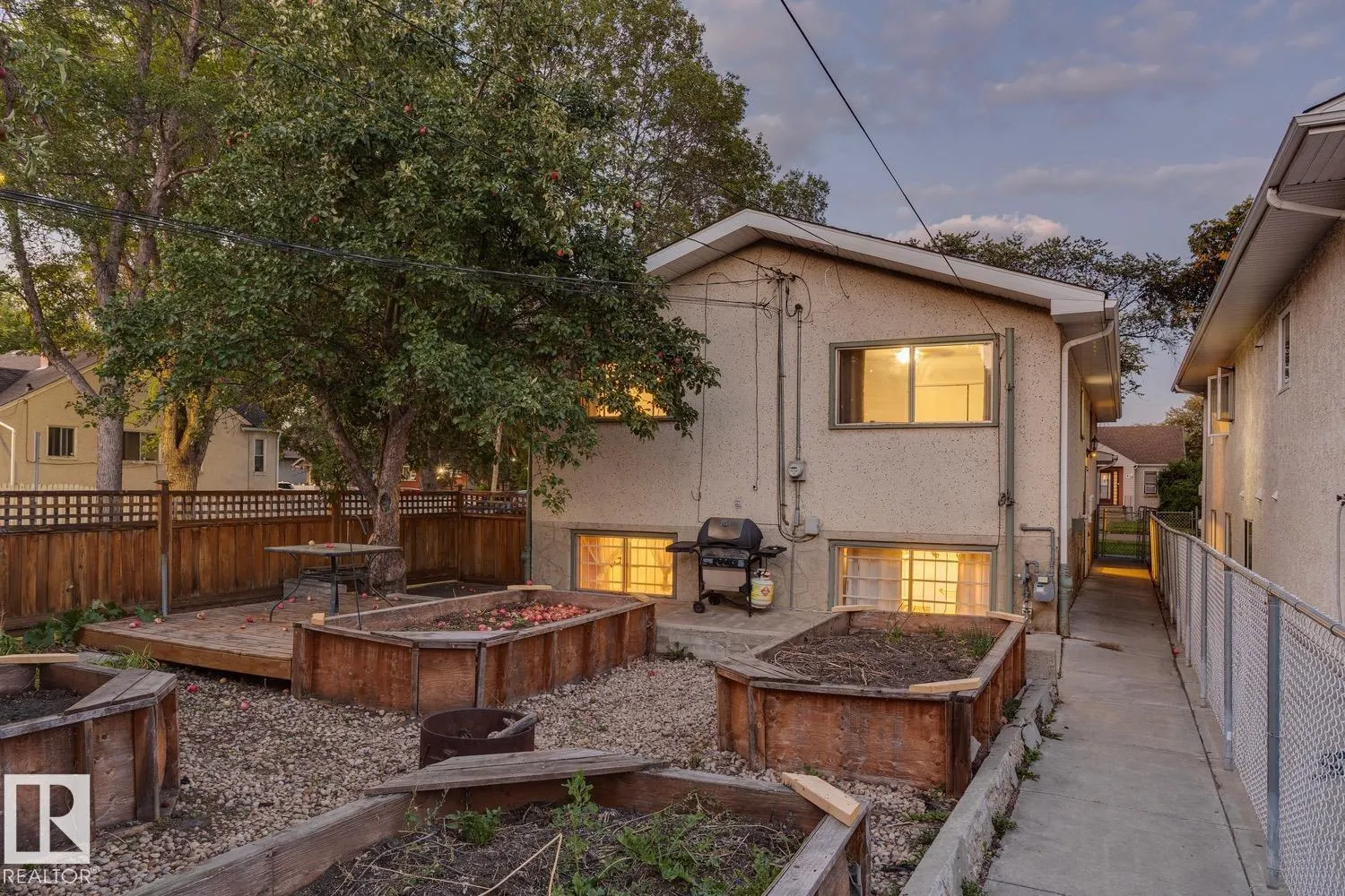 11348 87 ST NW