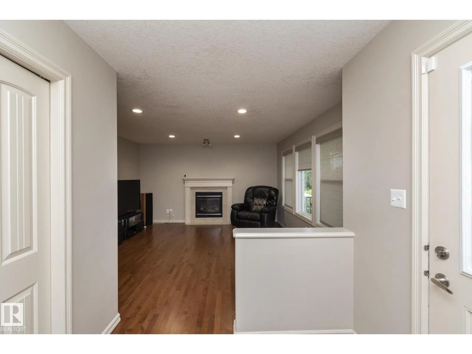7117 SOUTH TERWILLEGAR DR NW