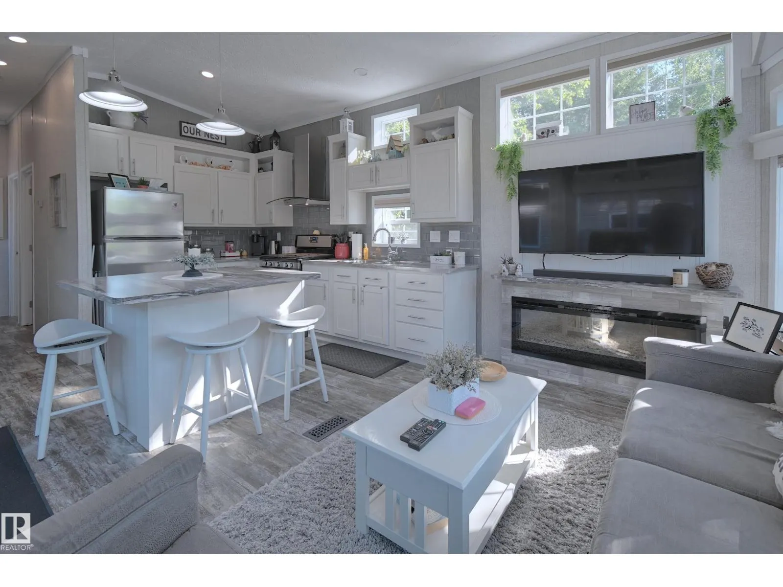 #64 53206 RGE ROAD 55 A