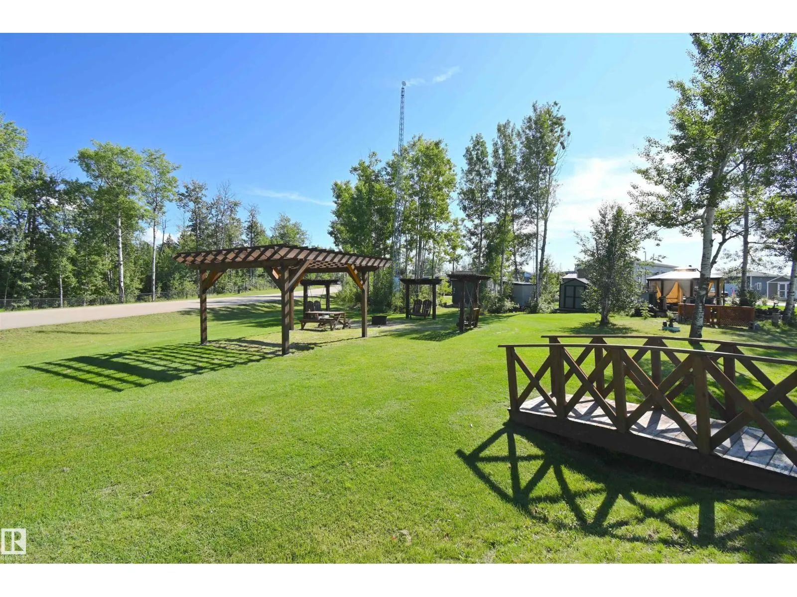 #64 53206 RGE ROAD 55 A