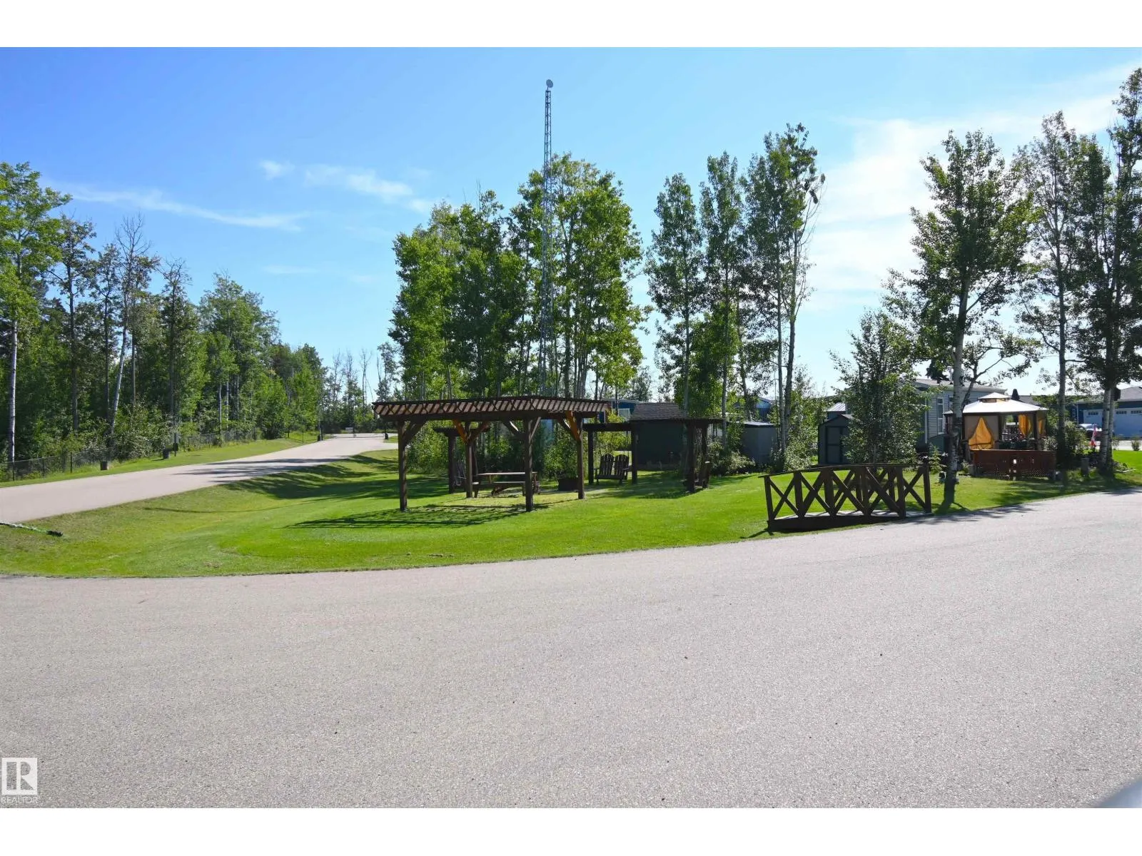 #64 53206 RGE ROAD 55 A