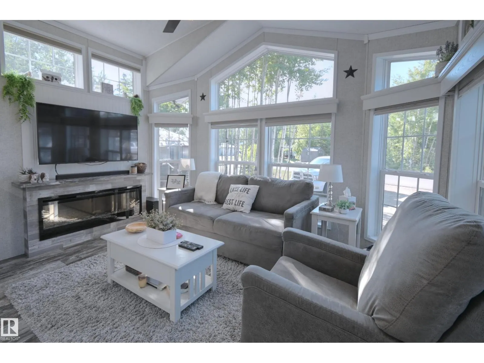 #64 53206 RGE ROAD 55 A