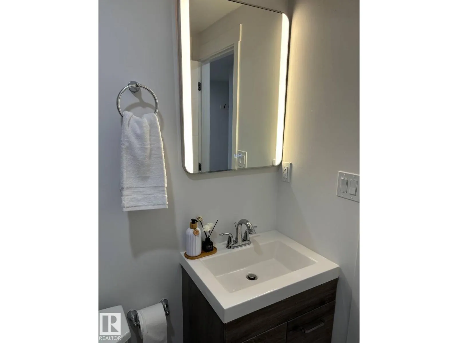 1154 GOLDFINCH CR NW