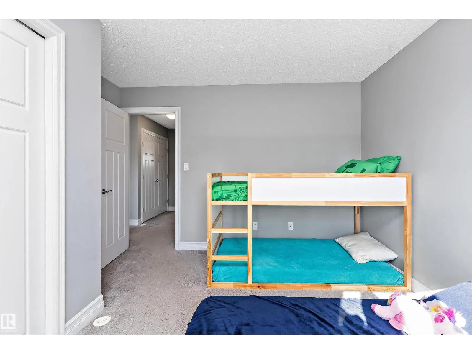 5813 64 ST