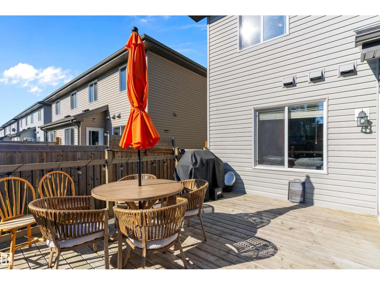 5813 64 ST