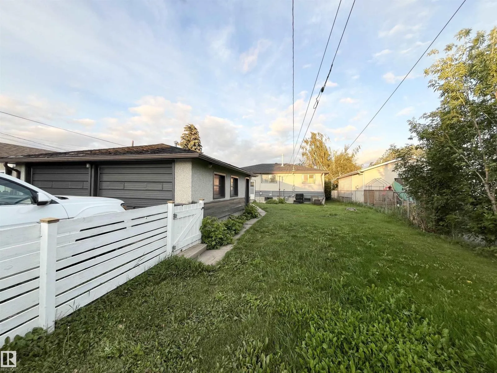 13336 105 ST NW