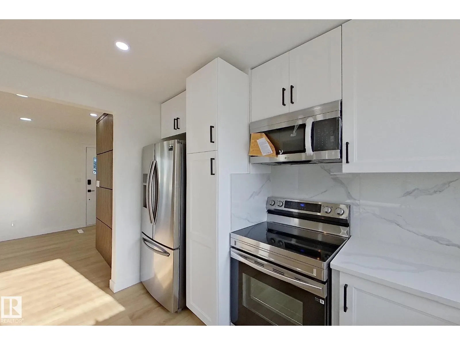 13336 105 ST NW
