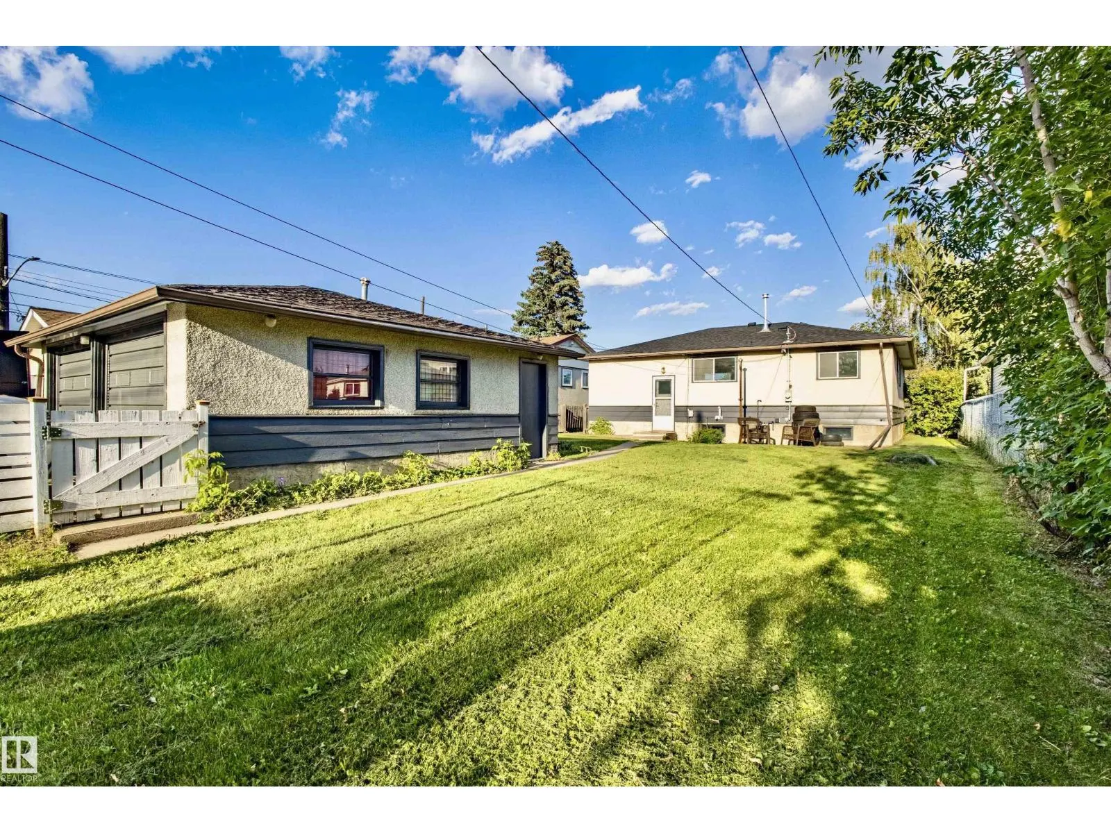 13336 105 ST NW