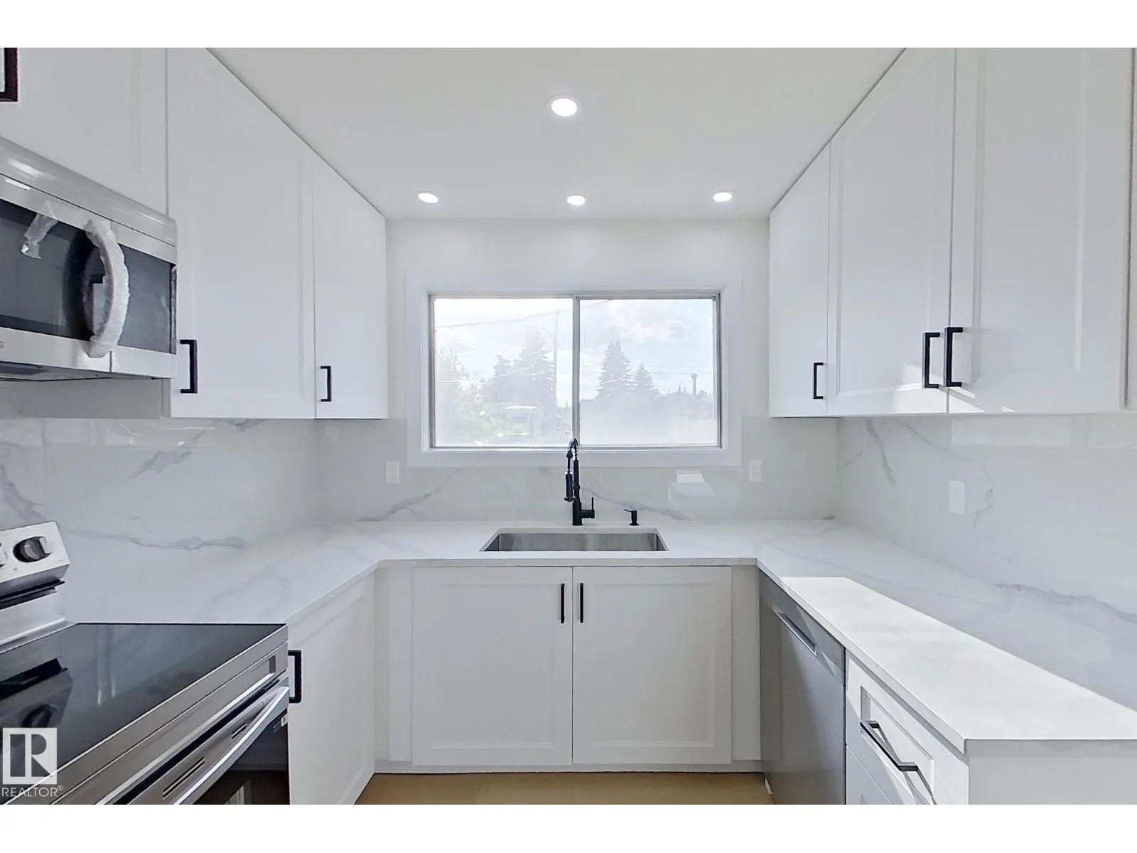 13336 105 ST NW