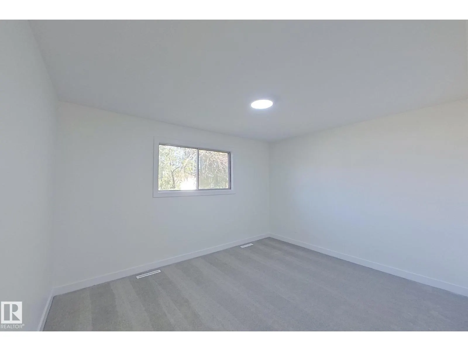 13336 105 ST NW