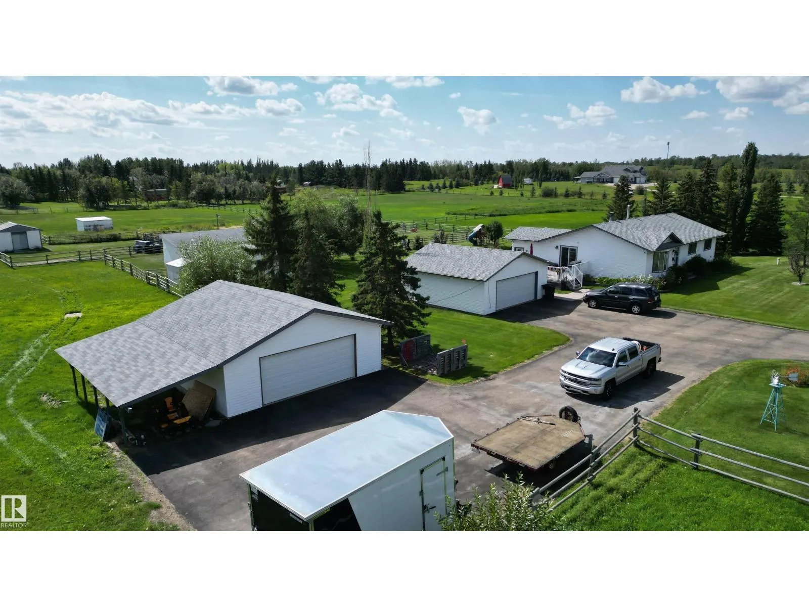#314 52349 RGE ROAD 222