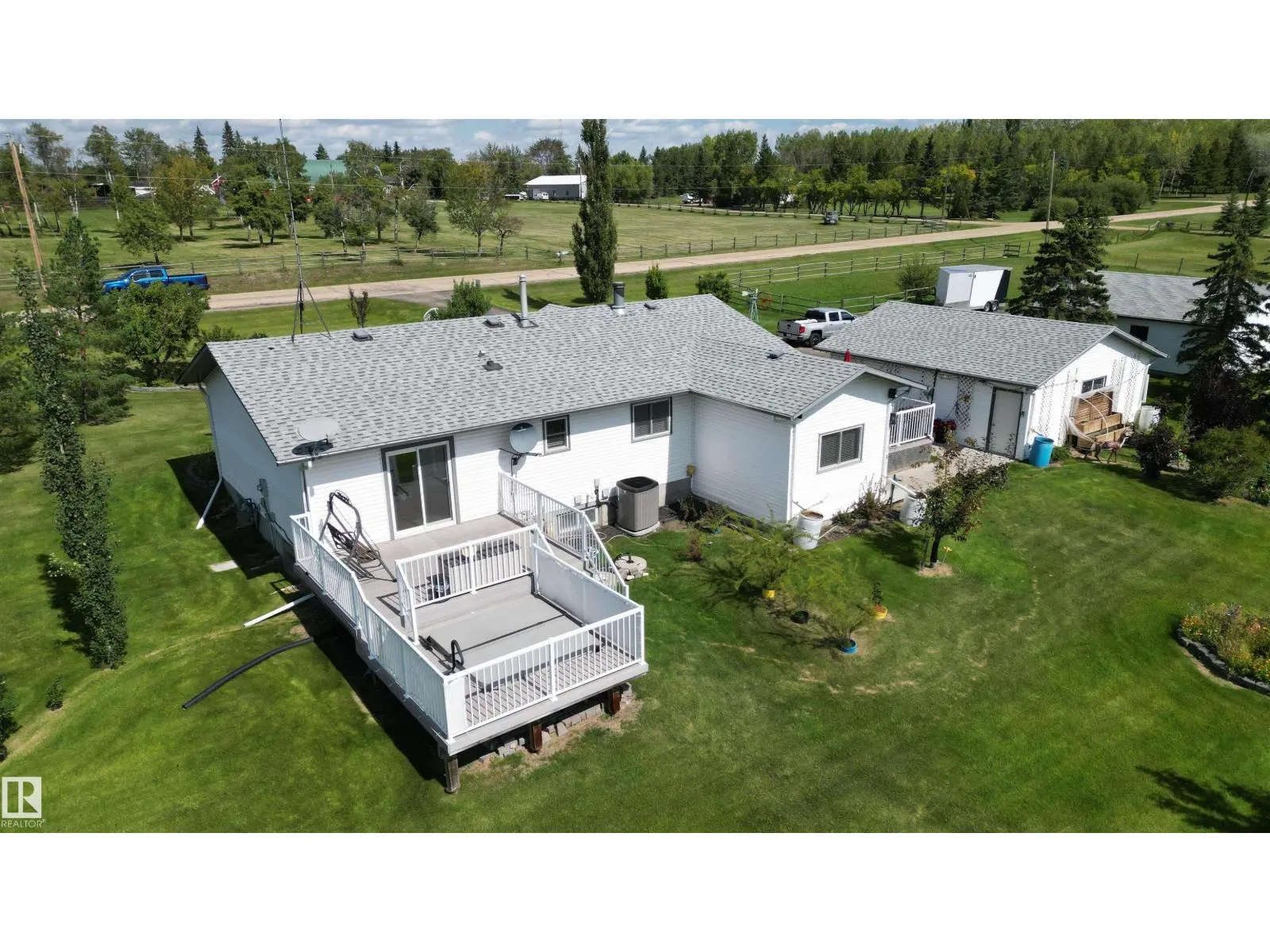 #314 52349 RGE ROAD 222
