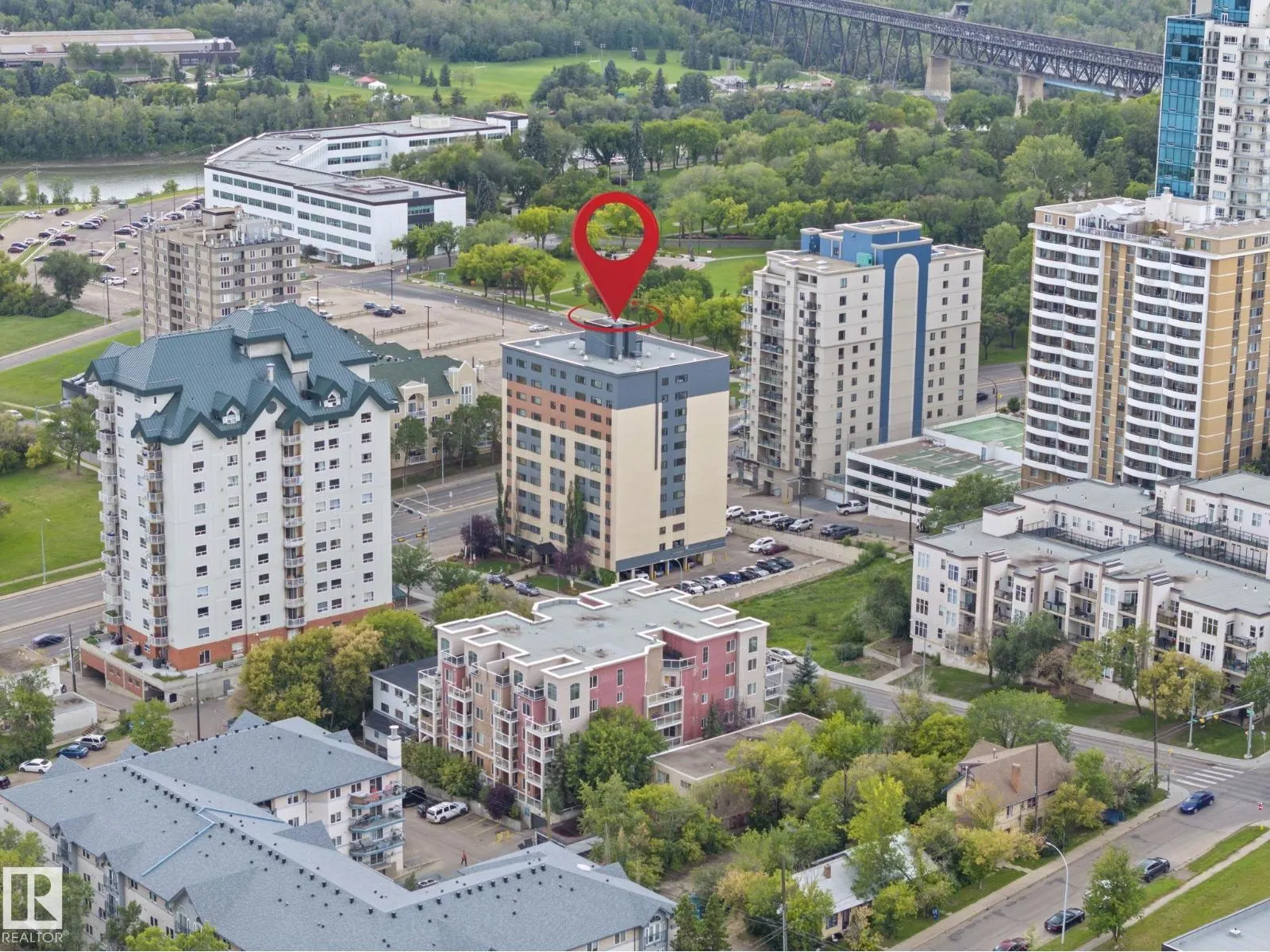 #806 9710 105 ST NW