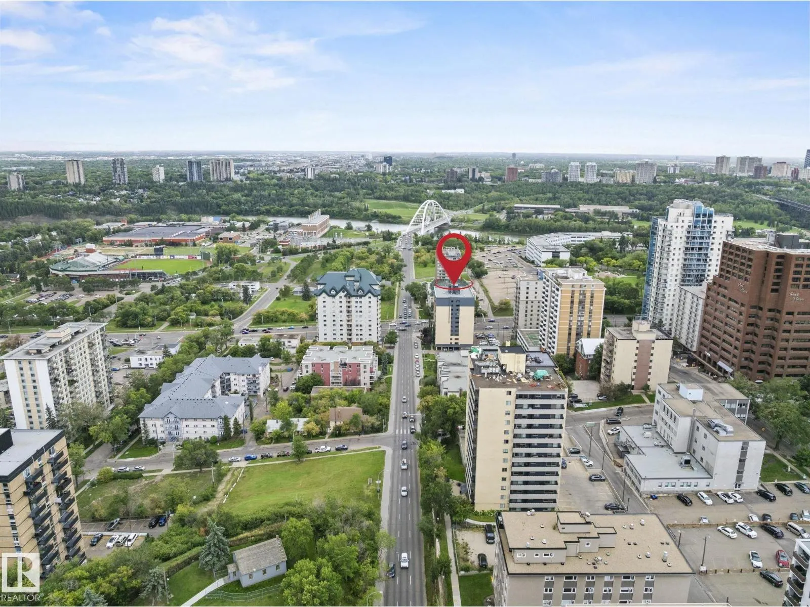 #806 9710 105 ST NW