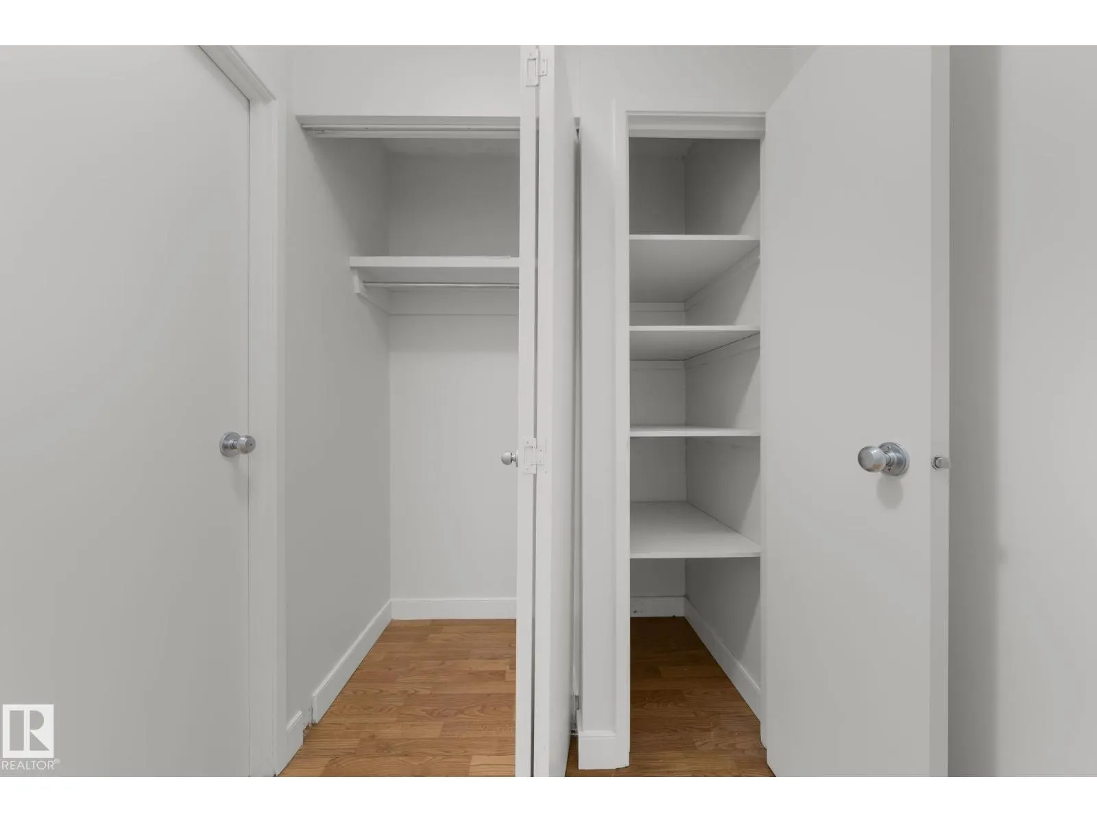#806 9710 105 ST NW