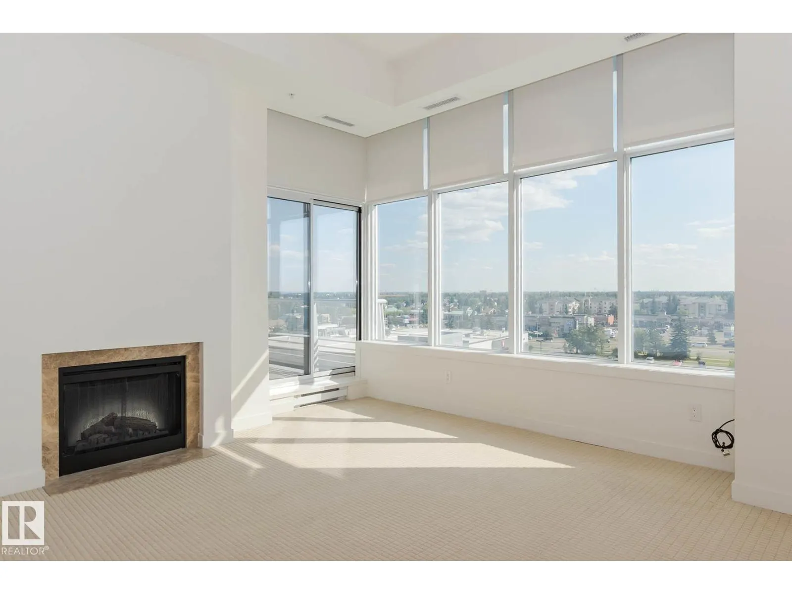 #703 2504 109 ST NW